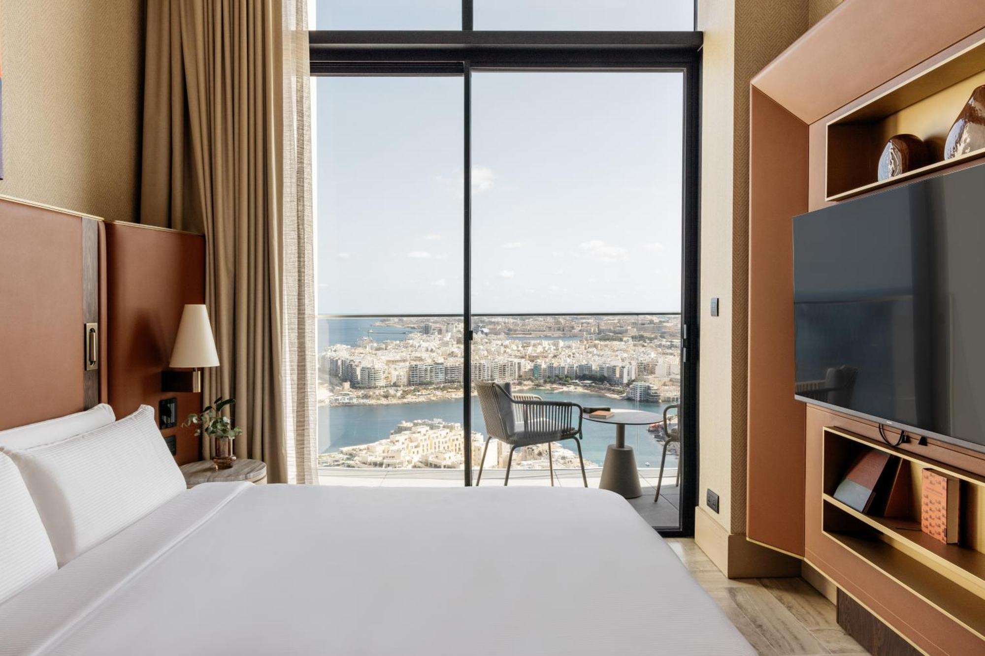 Me Malta By Melia 호텔 Saint Julian's 외부 사진